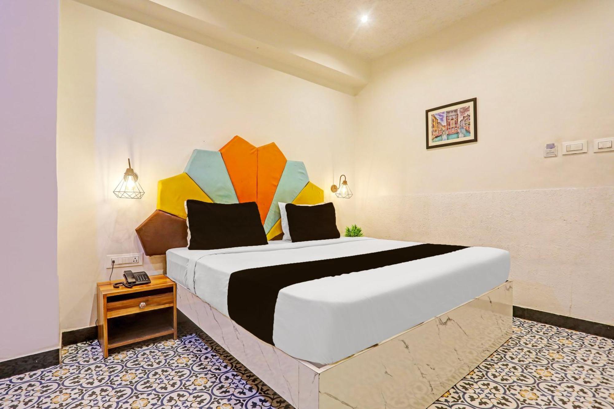 Super Townhouse Cantonment Varanasi Formerly Sarin Inn エクステリア 写真