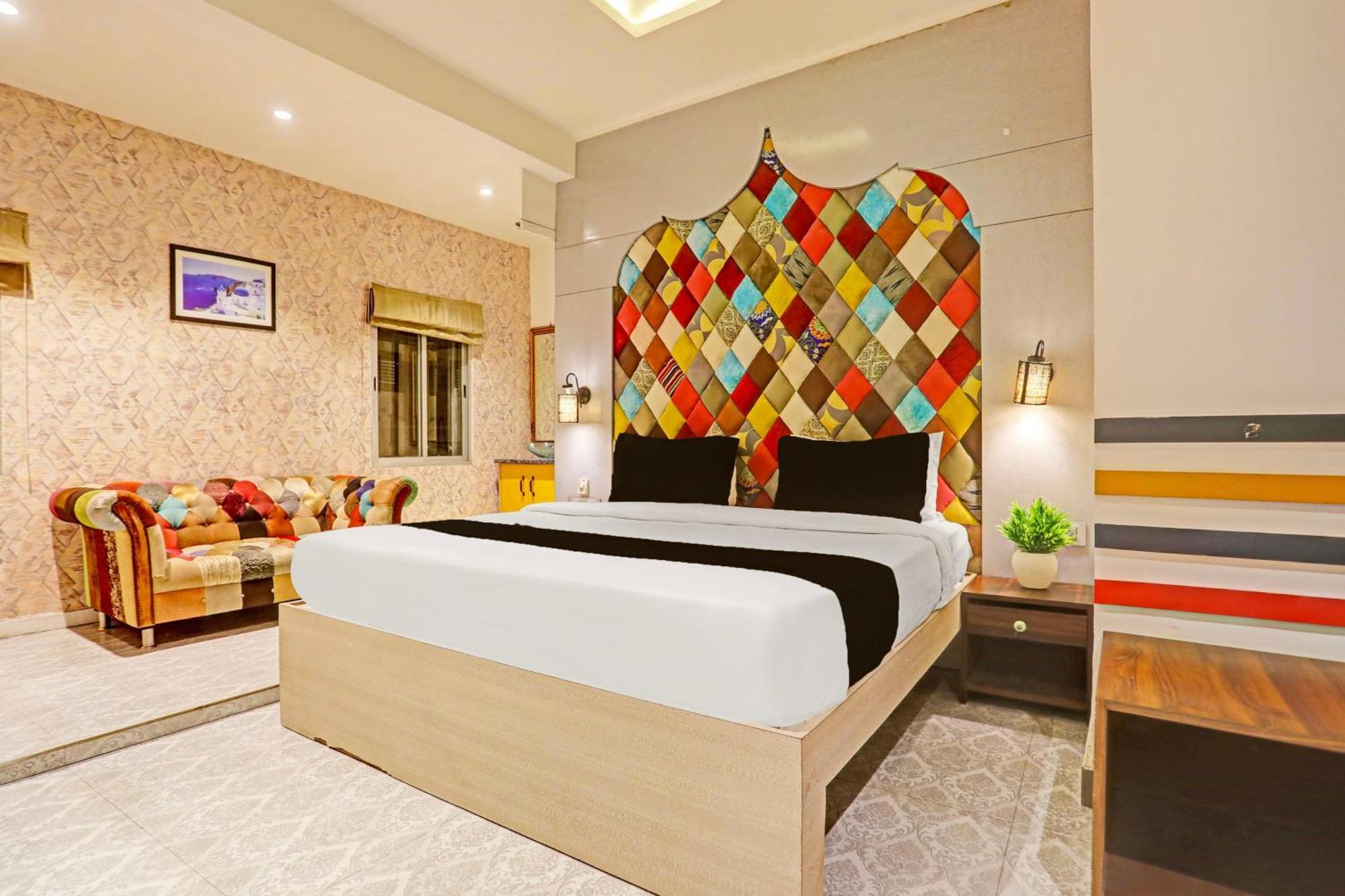 Super Townhouse Cantonment Varanasi Formerly Sarin Inn エクステリア 写真
